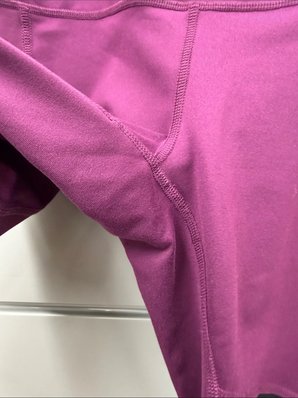 Alo fuchsia, color Active Capri Leggings
